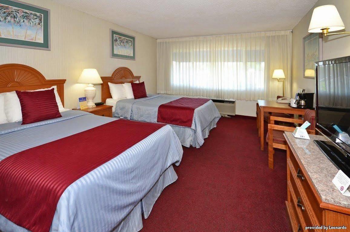 Western Canoga Park Motor 4* Los Ángeles