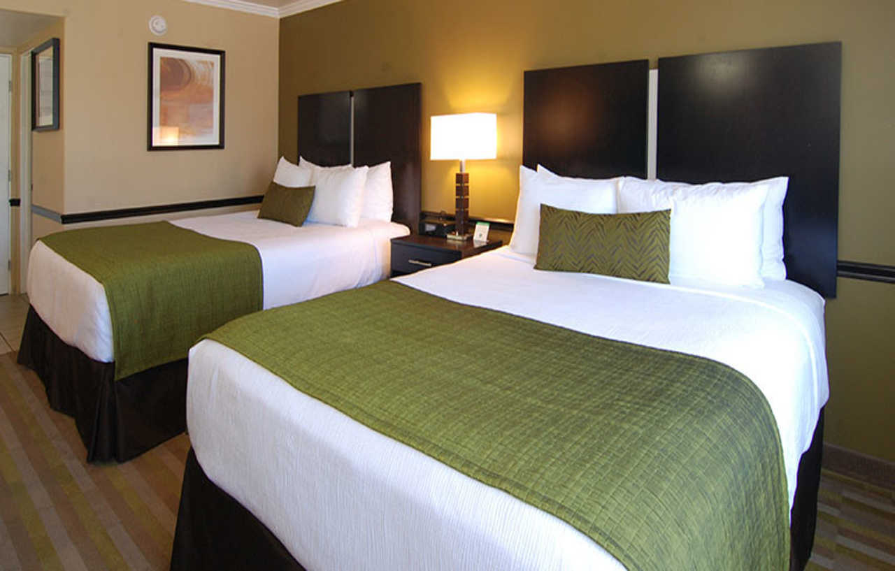 Western Canoga Park Motor 4* Los Ángeles